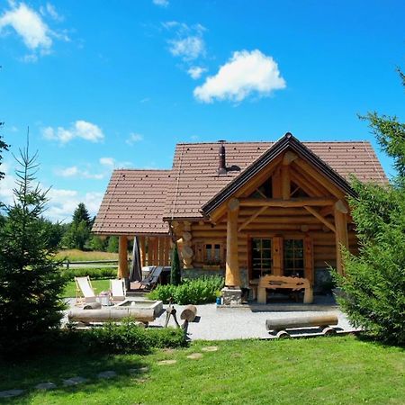 Kraljica Sume - Divjake Log Home Hlevci ภายนอก รูปภาพ