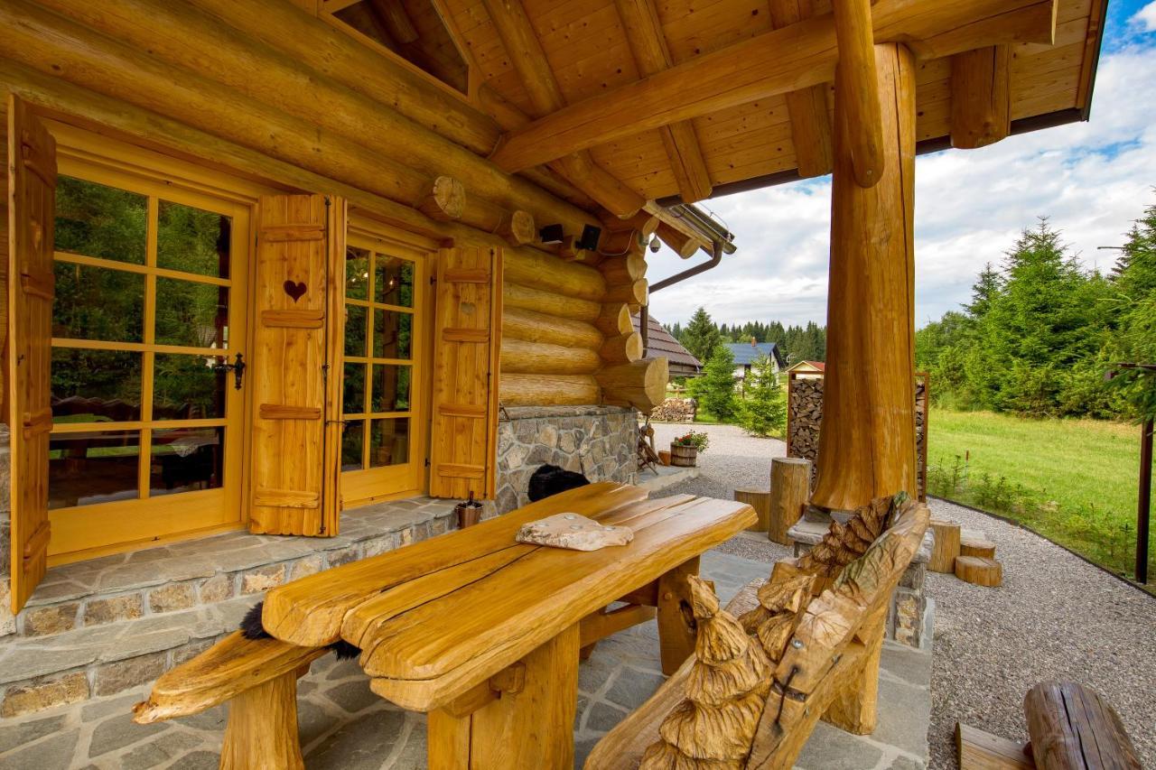 Kraljica Sume - Divjake Log Home Hlevci ภายนอก รูปภาพ