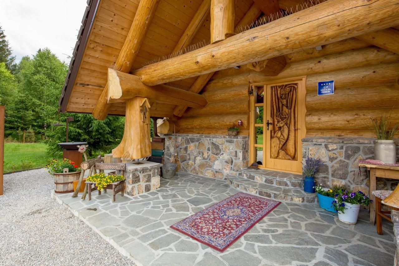 Kraljica Sume - Divjake Log Home Hlevci ภายนอก รูปภาพ