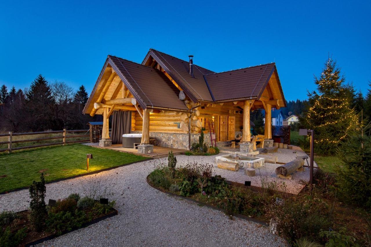 Kraljica Sume - Divjake Log Home Hlevci ภายนอก รูปภาพ