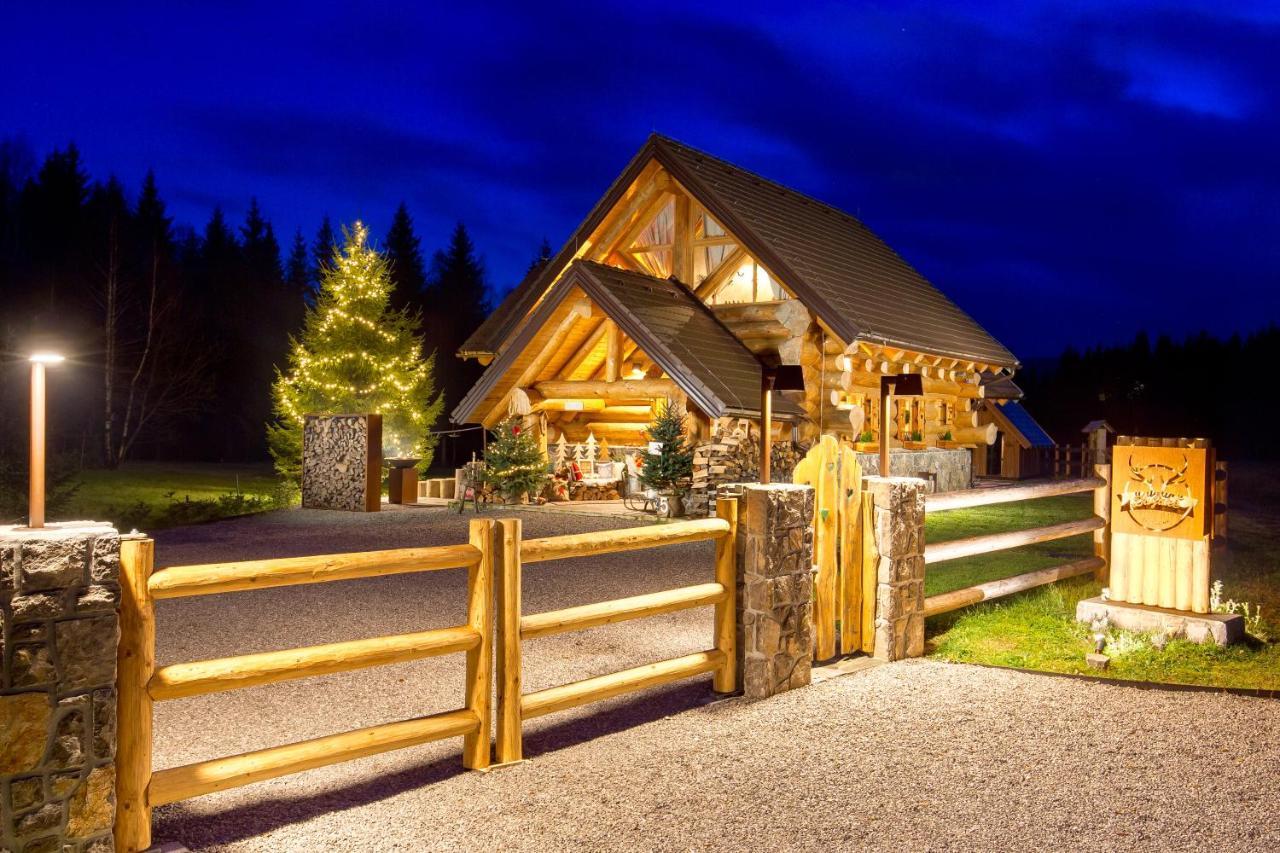 Kraljica Sume - Divjake Log Home Hlevci ภายนอก รูปภาพ