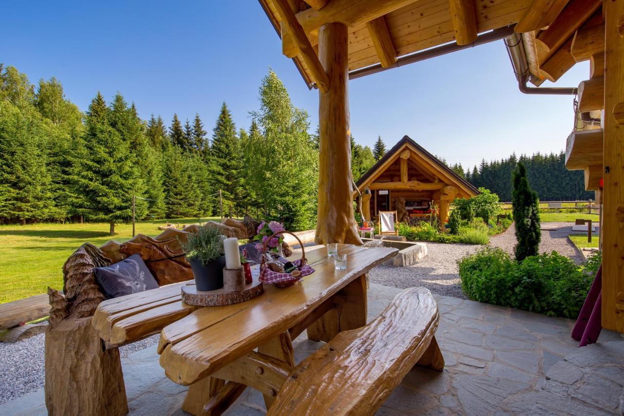 Kraljica Sume - Divjake Log Home Hlevci ภายนอก รูปภาพ