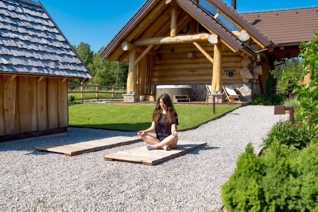 Kraljica Sume - Divjake Log Home Hlevci ภายนอก รูปภาพ